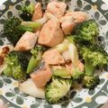 ⁂popu⁂'s cooksnap of when they made 鮭とブロッコリーのガリバタ炒め.