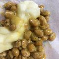 ムーヒツジ's cooksnap of when they made 納豆を残ったお餅に混ぜるだけ…お餅納豆.