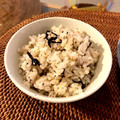 MyYouMeee's cooksnap of when they made ゆかりとマヨと塩昆布のおにぎり♡.