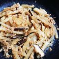 まいちゃと's cooksnap of when they made しなびた大根のキンピラ.