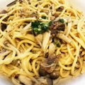 Bunnirella's cooksnap of when they made キノコ と鯖の水煮缶で和風パスタ.