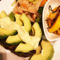 ＊☆mina☆＊'s cooksnap of when they made 照り焼きハンバーグOnアボカドわさマヨ.