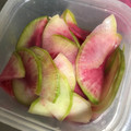 donguri917's cooksnap of when they made 簡単＾＾紅芯大根（大根）のお漬物.