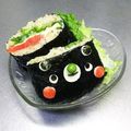 ☆ありか358☆'s cooksnap of when they made キャラ弁＊簡単♪くまちゃんデコおにぎらず.
