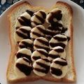 ☆hikonyan☆'s cooksnap of when they made 材料3つ！チョコバナナトースト☆.