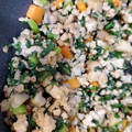 ☆ゆみきち☆'s cooksnap of when they made 離乳食完了期に。春菊と豚挽肉の和風餡かけ.