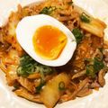 たろぷぅ's cooksnap of when they made 白滝でがっつり低カロ♪豚キムチ☆温玉のせ.