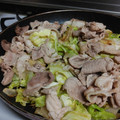 だいとー's cooksnap of when they made 病みつき♡蕪とキャベツのガリバタ炒め.