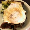 てちみかん's cooksnap of when they made ガーリックソースになる目玉焼きのサラダ.