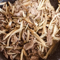 クックTT01PR☆'s cooksnap of when they made 簡単☆牛肉とごぼうのしぐれ煮.