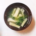クックL8U9HI☆'s cooksnap of when they made 簡単！ヘルシー☆豆苗とお揚げのお味噌汁.