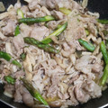 ガ茶ピン's cooksnap of when they made 豚肉とアスパラのきのこ炒め *☻*.