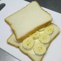 ☆ありか358☆'s cooksnap of when they made 甘すぎないシンプルなバナナのサンドイッチ.