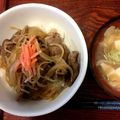 horseland's cooksnap of when they made 牛丼へ シラタキ を加える.