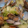 twママ's cooksnap of when they made フライパンで★キャベツとアサリの酒蒸し.