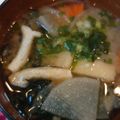 えびえり's cooksnap of when they made 大根とわかめの味噌汁.