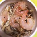 めいちママ＊'s cooksnap of when they made 旨味たっぷり◎えびとまいたけのバター醤油.