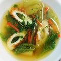 ☆★あんず姫★☆'s cooksnap of when they made 簡単☆ちくわ玉葱レタスのコンソメスープ.
