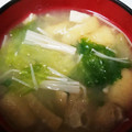 ☆マカロンmama☆'s cooksnap of when they made レタスとえのきと油揚げの味噌汁.