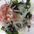 ツンドラ's cooksnap of when they made 新玉ねぎとわかめのあっさりサラダ.