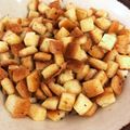 sazza's cooksnap of when they made パンの耳で♫フライパンでコンソメクルトン.