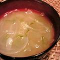 くぅ。's cooksnap of when they made 玉ねぎとジャガイモの味噌汁✿.