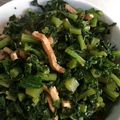 ☆とらもも☆'s cooksnap of when they made 大根葉と油揚げの炒め物.