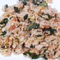 ひさみんとん's cooksnap of when they made 簡単♡鮭フレークとほうれん草の炒飯.