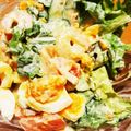 かんた｡ママ's cooksnap of when they made 海老・トマト・ゆで卵のデリ風サラダ.