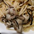ともひにゃ's cooksnap of when they made 豚と茸の塩昆布ガリバタポン酢パスタ♡.
