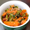 わちこ127's cooksnap of when they made 小松菜としめじと人参のナムル.