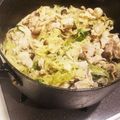 mamichap's cooksnap of when they made 簡単！！千切りキャベツと豚肉の黒胡椒鍋.