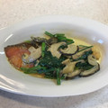 inaoppy's cooksnap of when they made 鮭とほうれん草のカレークリーム煮！.