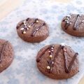 ココkitchen's cooksnap of when they made サクサクッ*チョコサンドクッキー.