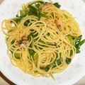 白いぐれーぷ's cooksnap of when they made 春菊と鯖水煮缶の生姜風味パスタ.