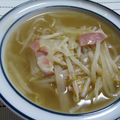 korochiro's cooksnap of when they made 体も財布もぽっかぽか♬おかずもやしスープ.