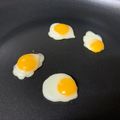 sunsunよっぴい's cooksnap of when they made ミニマム目玉焼き.