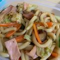 ●HaChi●'s cooksnap of when they made 冷凍うどんで焼きうどん.