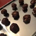 1035's cooksnap of when they made ローアーモンド入りデーツで作るチョコ.