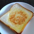 ジョングレ's cooksnap of when they made フライパンで～バタートースト.