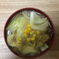 かおり♡♡♡'s cooksnap of when they made キャベツとコーンのお味噌汁.