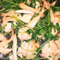 毎日のクック's cooksnap of when they made 鶏肉とエリンギ、豆苗のニンニクマヨ炒め.