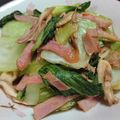 まめ☆☆'s cooksnap of when they made 青梗菜とベーコンのオイスター炒め.
