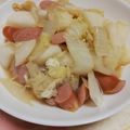 クック0UQ98I☆'s cooksnap of when they made 白菜とウインナーと油揚げの鶏がら煮込み.