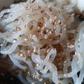 カクヨ's cooksnap of when they made 白滝と白ごまの味噌汁.