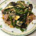ビキナーもんちゃん's cooksnap of when they made 菜の花とお魚ソーセージの卵炒め.