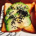 kaokaofood's cooksnap of when they made シンプルなアボカドとごま塩のトースト.
