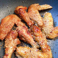 クックBZTVUP☆'s cooksnap of when they made 揚げない！簡単！手羽元だけど手羽先風.