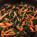 ame-ikuru's cooksnap of when they made ほうれん草と人参の炒めもの.
