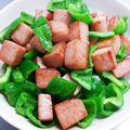 ☆ハートの若葉☆'s cooksnap of when they made 味付け不要！スパムとピーマンの炒め物.